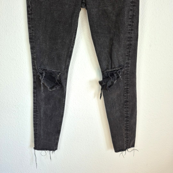 We The Free Jeans Womens 26 Black Distressed Mid Rise Button Fly Ladies Pants - Picture 8 of 16